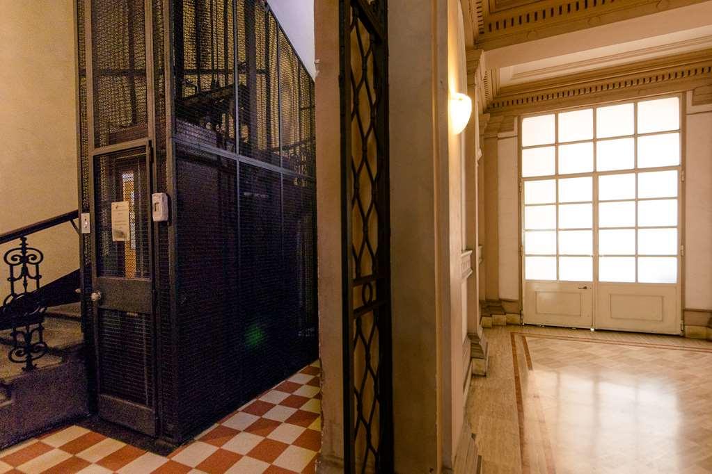 Casa de hóspedes Cesar Palace 2*